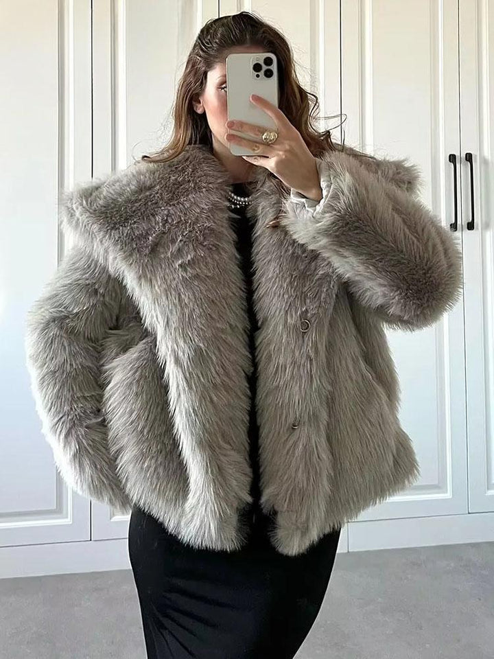 Sara - Trendy Faux Fur Jacket